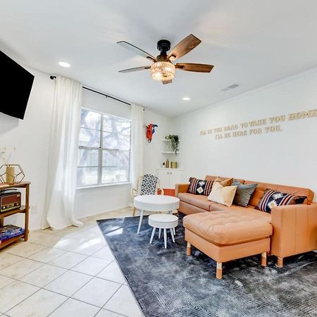 Downtown - Shiner Bungalow At Beer Ranch Project Wimberley Buitenkant foto