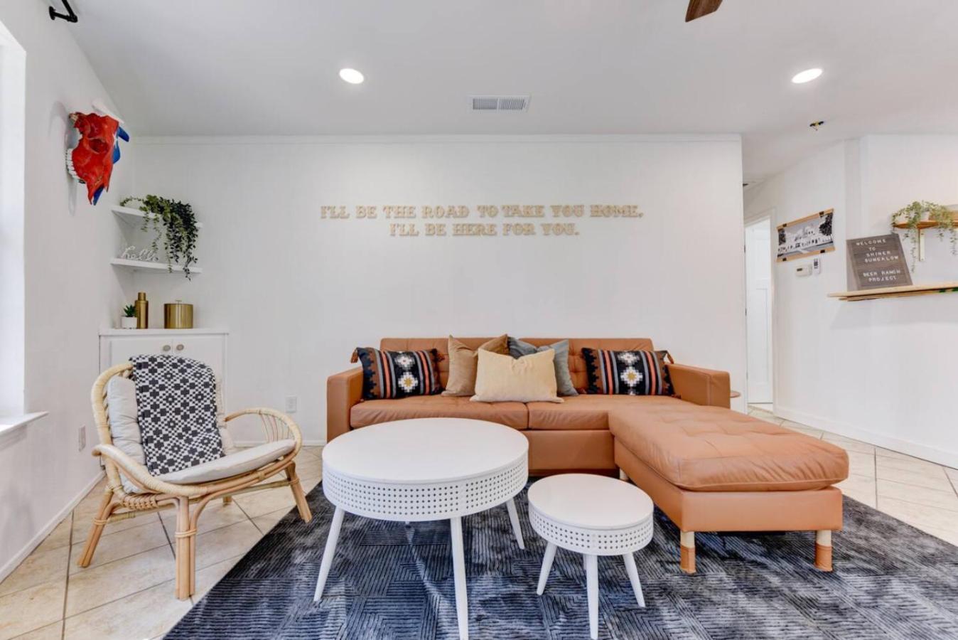 Downtown - Shiner Bungalow At Beer Ranch Project Wimberley Buitenkant foto