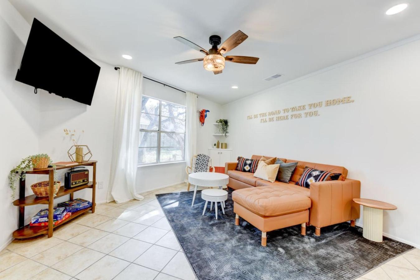 Downtown - Shiner Bungalow At Beer Ranch Project Wimberley Buitenkant foto