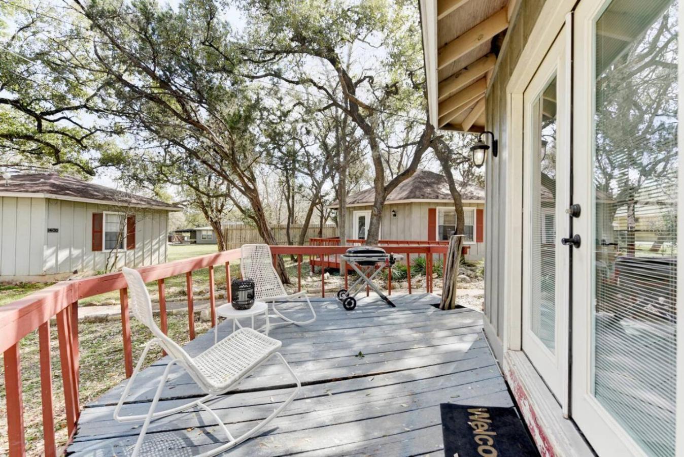 Downtown - Shiner Bungalow At Beer Ranch Project Wimberley Buitenkant foto